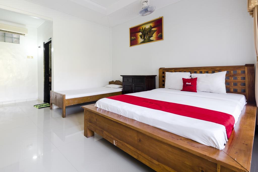 Reddoorz @ Poppies Lane 1 Hotel Kuta Lombok Exterior foto