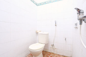Reddoorz @ Poppies Lane 1 Hotel Kuta Lombok Exterior foto